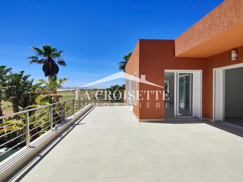 Appartement S+2 avec terrasse à Gammarth